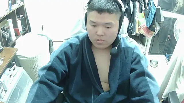 Snapshot of chuck00095 chatting on February 2026 12:47:02 PM chuck00095 online show from February 2026 12:47:02 PM