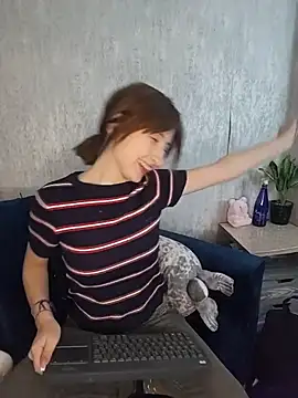 AriMonoban online show from February 2026 12:27:01 PM