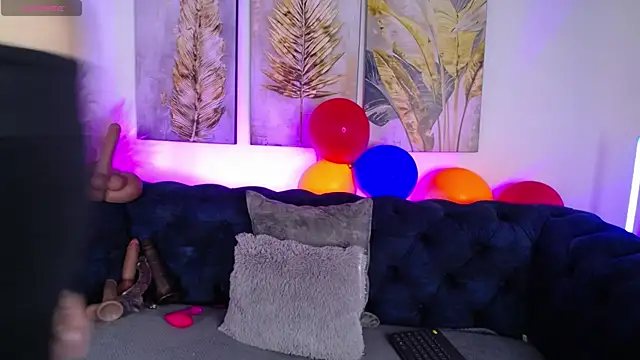 Snapshot of may_wood chatting on June 2026 12:04:01 PM may wood online show from June 2026 12:04:01 PM
