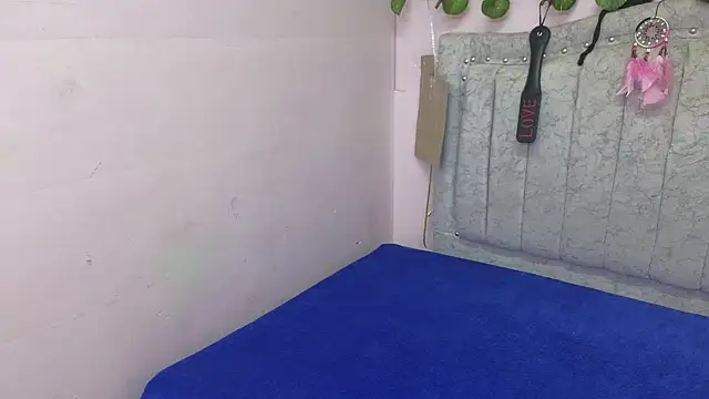 katalinathxandbritney1 online show from September 2025 10:14:02 PM