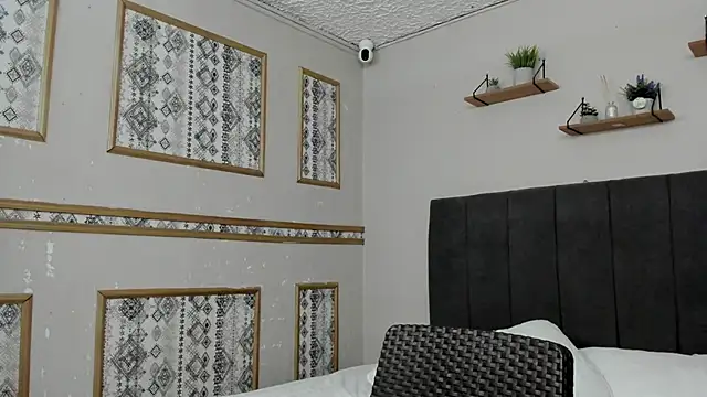 Snapshot of Riky_Strong chatting on November 2025 04:44:02 AM Riky Strong online show from November 2025 04:44:02 AM