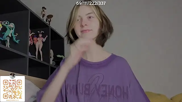 Snapshot of bertamimi chatting on September 2025 06:46:02 PM bertamimi online show from September 2025 06:46:02 PM