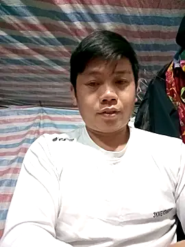 DungLuongg online show from April 2026 02:25:02 PM