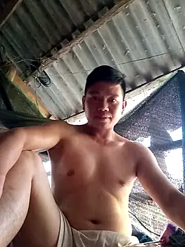 DungLuongg online show from April 2026 09:34:02 AM