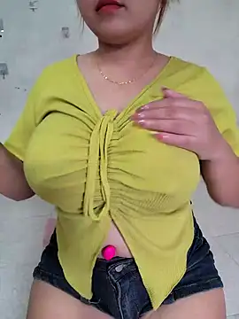 Snapshot of Akira_sera chatting on October 2025 01:03:02 AM Akira sera online show from October 2025 01:03:02 AM