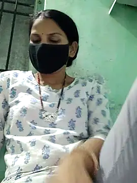 Snapshot of poojam93 chatting on September 2025 01:44:02 PM poojam93 online show from September 2025 01:44:02 PM