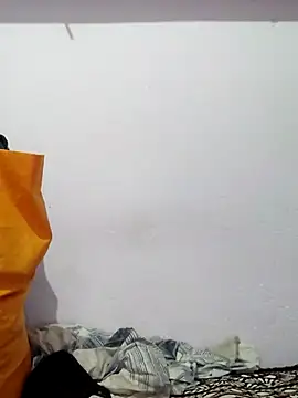 Snapshot of poojam93 chatting on October 2025 03:43:02 AM poojam93 online show from October 2025 03:43:02 AM