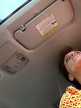 sarahkat86 online show from September 2025 02:33:02 PM