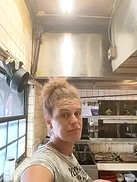 sarahkat86 online show from September 2025 05:40:02 PM