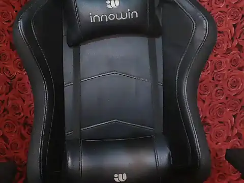 Snapshot of Simmi_Ji chatting on November 2025 03:11:02 PM Simmi Ji online show from November 2025 03:11:02 PM