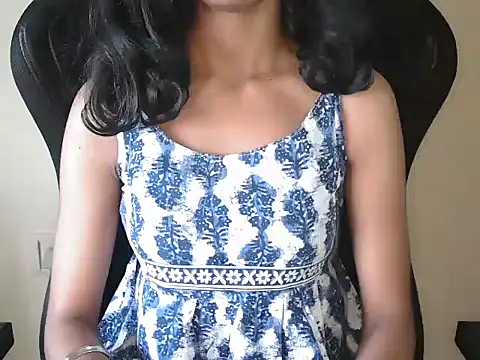 Snapshot of Simmi_Ji chatting on November 2025 04:48:02 AM Simmi Ji online show from November 2025 04:48:02 AM