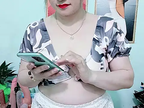 Snapshot of Spa-LinhLinh chatting on May 2026 07:15:02 AM Spa-LinhLinh online show from May 2026 07:15:02 AM