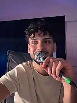 Gipsyboysteve online show from April 2026 12:17:01 AM