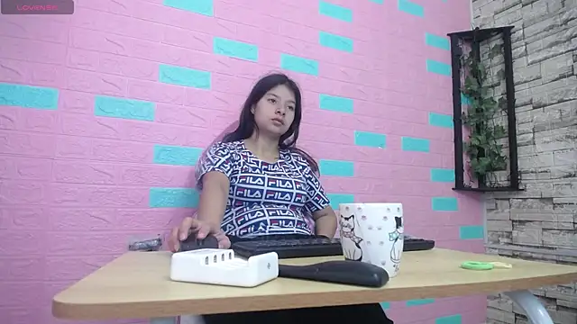 maily can online show from November 2025 12:51:01 PM