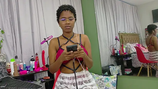 Snapshot of didoelizabeth chatting on October 2025 01:20:02 PM didoelizabeth online show from October 2025 01:20:02 PM