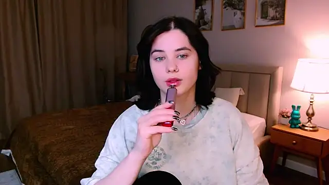 lil angel  online show from March 2026 07:42:01 PM