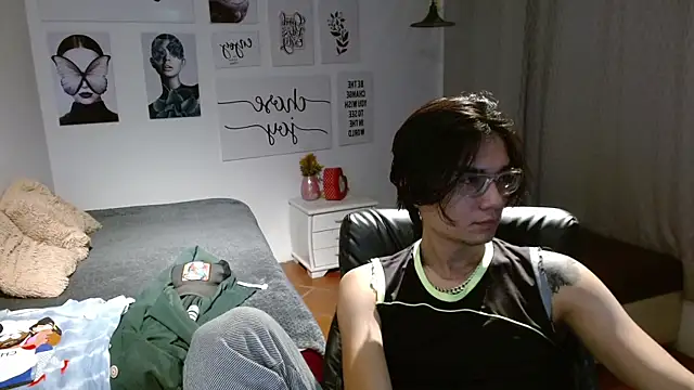 davoxer online show from November 2025 02:10:01 AM