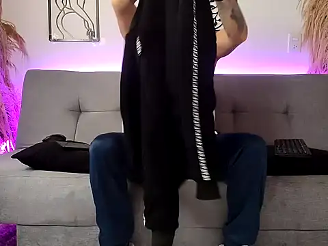 Masterblue hot online show from December 2025 04:00:01 PM