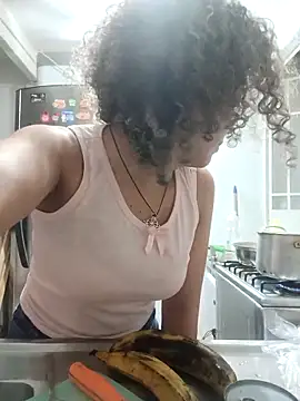 Snapshot of CATTALINAHOT chatting on February 2026 09:22:02 PM CATTALINAHOT online show from February 2026 09:22:02 PM