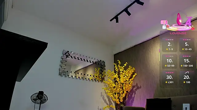 lily cash1 online show from November 2025 07:03:01 PM