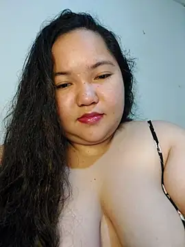 Snapshot of LianaCruzado chatting on April 2026 12:17:01 PM LianaCruzado online show from April 2026 12:17:01 PM