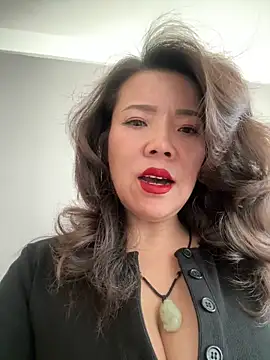 anna yngs online show from February 2026 03:32:02 AM