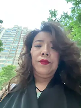 Snapshot of anna_yngs chatting on June 2026 12:22:01 PM anna yngs online show from June 2026 12:22:01 PM