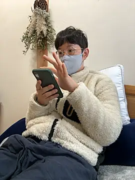 tom19899q online show from November 2025 10:09:02 PM