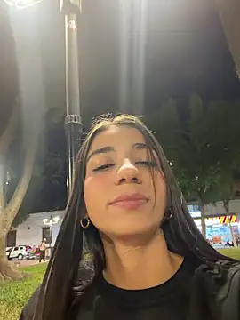 Snapshot of -juicy_ chatting on July 2026 11:44:01 PM -juicy online show from July 2026 11:44:01 PM