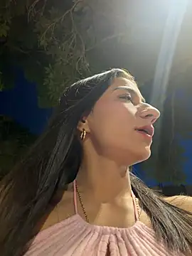 Snapshot of -juicy_ chatting on August 2026 11:41:01 PM -juicy online show from August 2026 11:41:01 PM