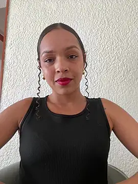 Yasmin777  online show from February 2026 06:48:01 PM