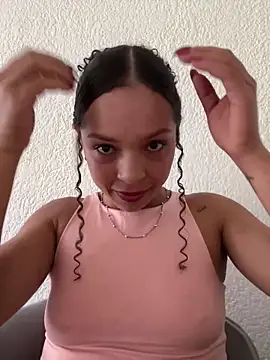 Yasmin777  online show from February 2026 09:24:01 PM