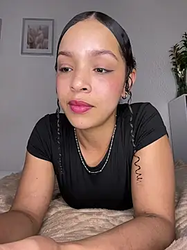 Yasmin777  online show from July 2026 10:12:02 PM