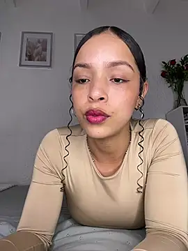 Yasmin777  online show from July 2026 09:28:02 PM