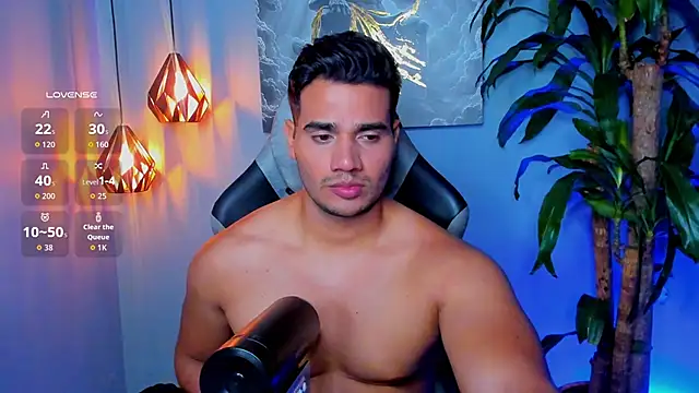 AndresR3 online show from November 2025 11:51:01 PM