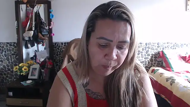 Miilu74 online show from December 2025 09:19:02 PM