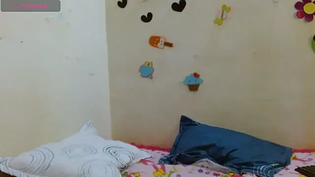 Akasha001 online show from November 2025 11:22:01 AM