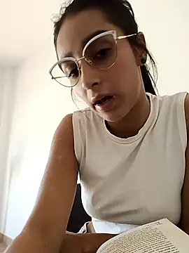 Snapshot of CandyFoxter_ chatting on September 2025 01:02:02 PM CandyFoxter  online show from September 2025 01:02:02 PM