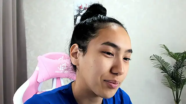 FlirtyAura online show from November 2025 02:55:01 AM