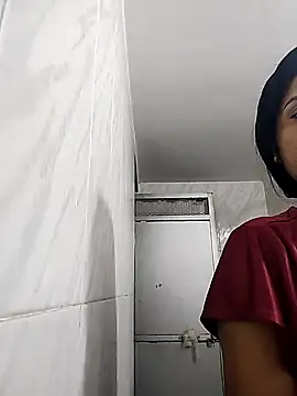 Snapshot of dollguriya chatting on October 2025 01:47:01 AM dollguriya online show from October 2025 01:47:01 AM