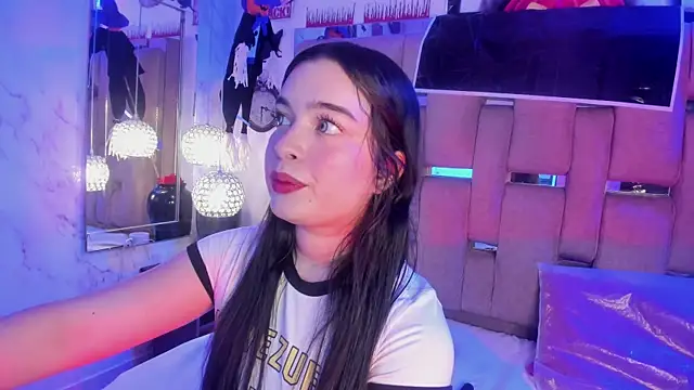 KateLee online show from October 2025 04:20:01 AM