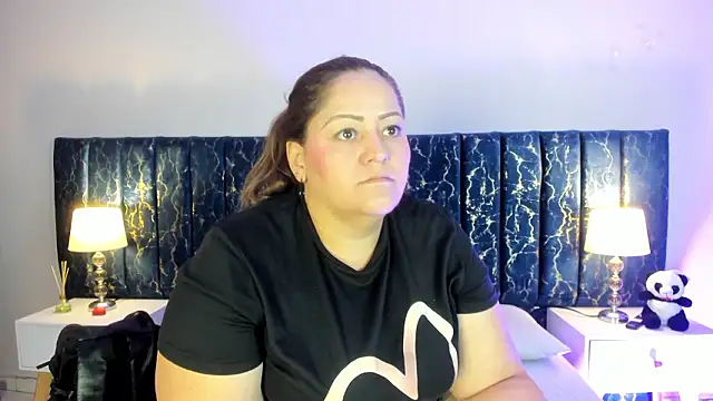 katte landerr online show from February 2026 01:30:02 PM