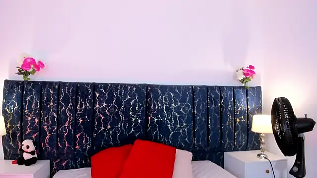 Snapshot of katte_landerr chatting on May 2026 01:08:02 PM katte landerr online show from May 2026 01:08:02 PM