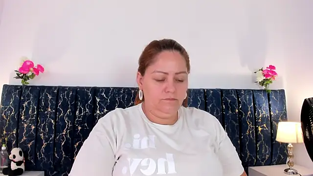 Snapshot of katte_landerr chatting on May 2026 01:08:01 PM katte landerr online show from May 2026 01:08:01 PM