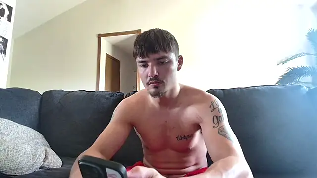 Snapshot of derekmontana2 chatting on June 2026 07:49:01 PM derekmontana2 online show from June 2026 07:49:01 PM