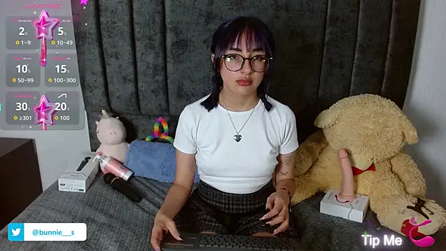 Snapshot of Littlee_Bunny_ chatting on October 2025 10:56:02 AM Littlee Bunny online show from October 2025 10:56:02 AM