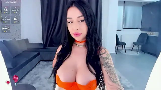 oh julya online show from December 2024 09:58:02 PM