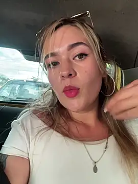 Snapshot of miss_berlyn chatting on June 2026 07:26:02 PM miss berlyn online show from June 2026 07:26:02 PM