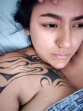 Megara 25 online show from November 2025 08:18:01 PM