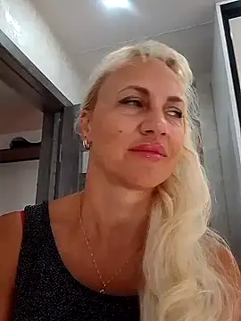 KissMiSveet online show from September 2025 02:50:02 PM